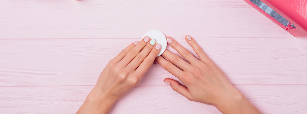 How To Choose The Right Nail Polish Remover?